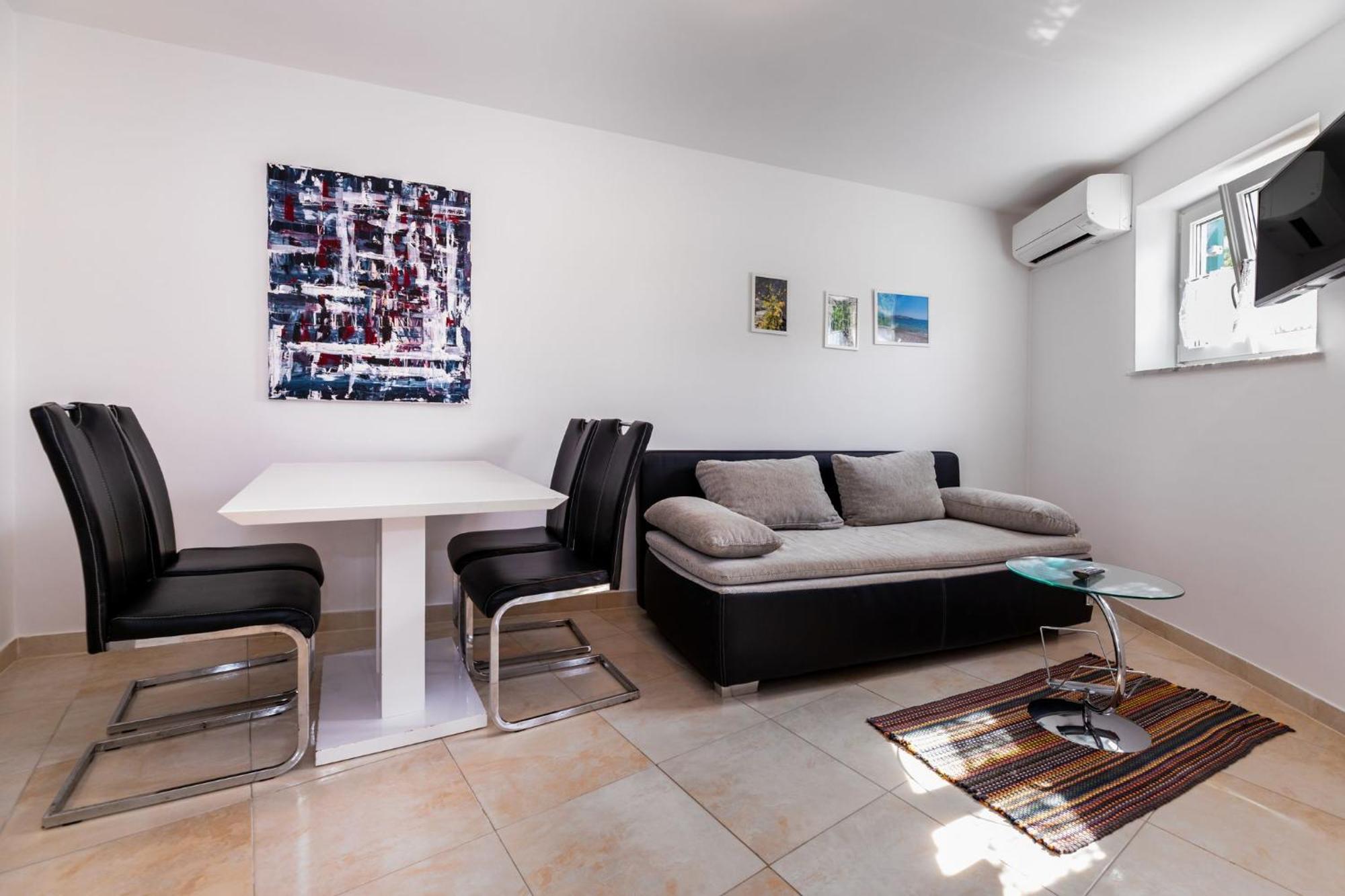 Apartments Oleander Kricin Baška Eksteriør bilde