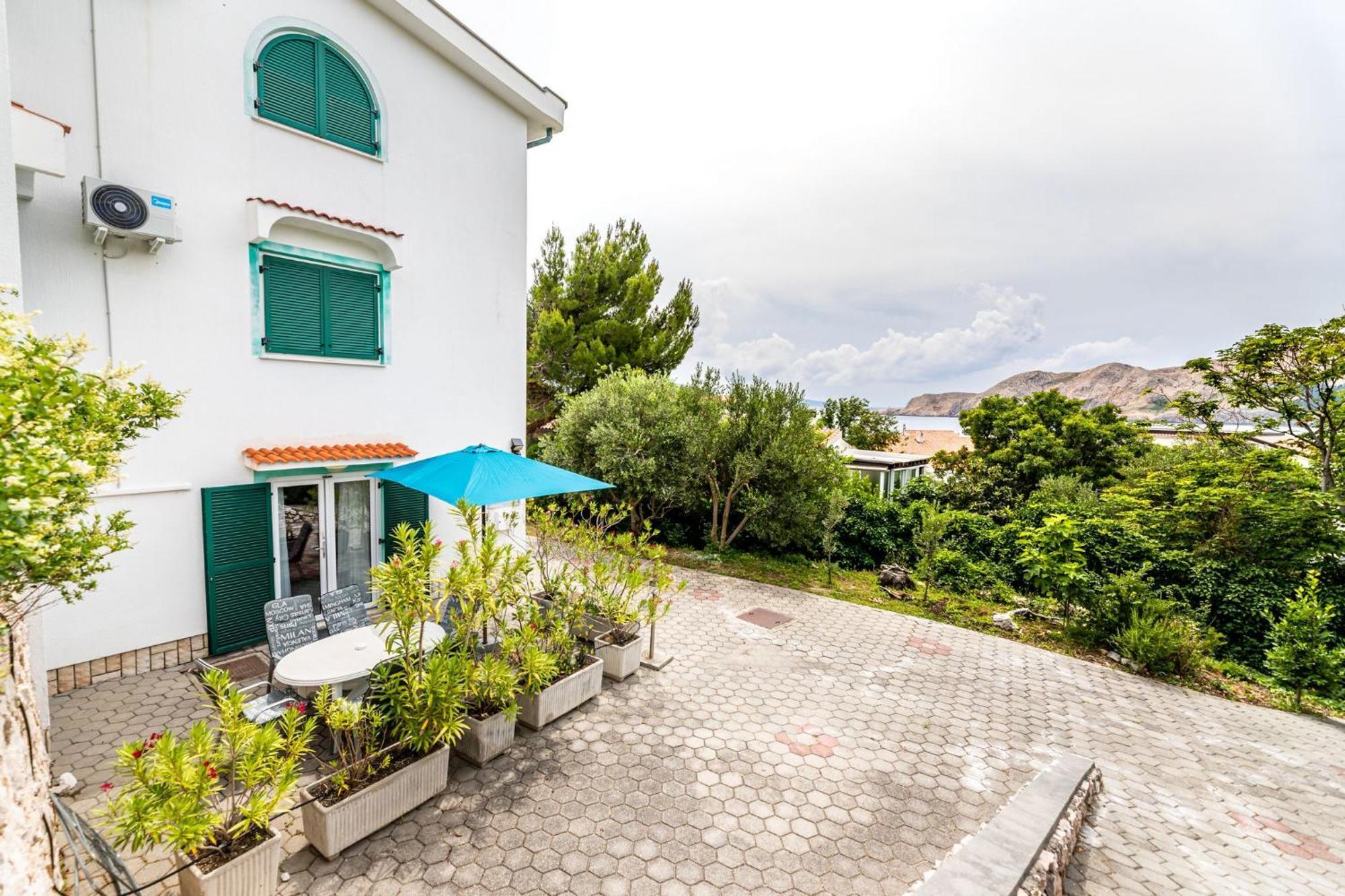 Apartments Oleander Kricin Baška Eksteriør bilde